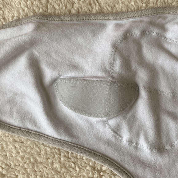 SwaddleMe Velcro Baby Swaddle (Gray/White) - Picture 15 of 15